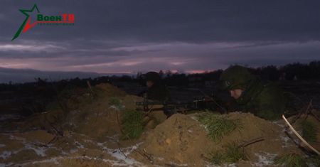 Nocne manewry Białorusi i Rosji przy granicy z Ukrainą. Nagranie z poligonu wojskowego