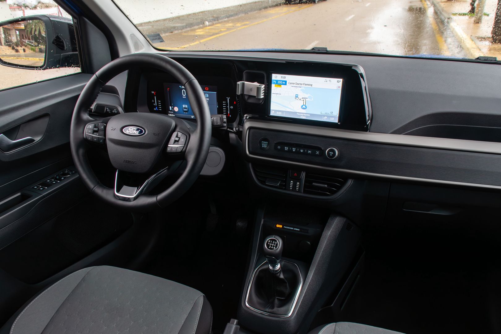 Ford Tourneo i Transit Courier 2024
