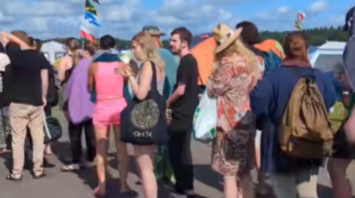Kolejka do prysznica na Pol'And'Rock Festiwal wzbudziła spore kontrowersje