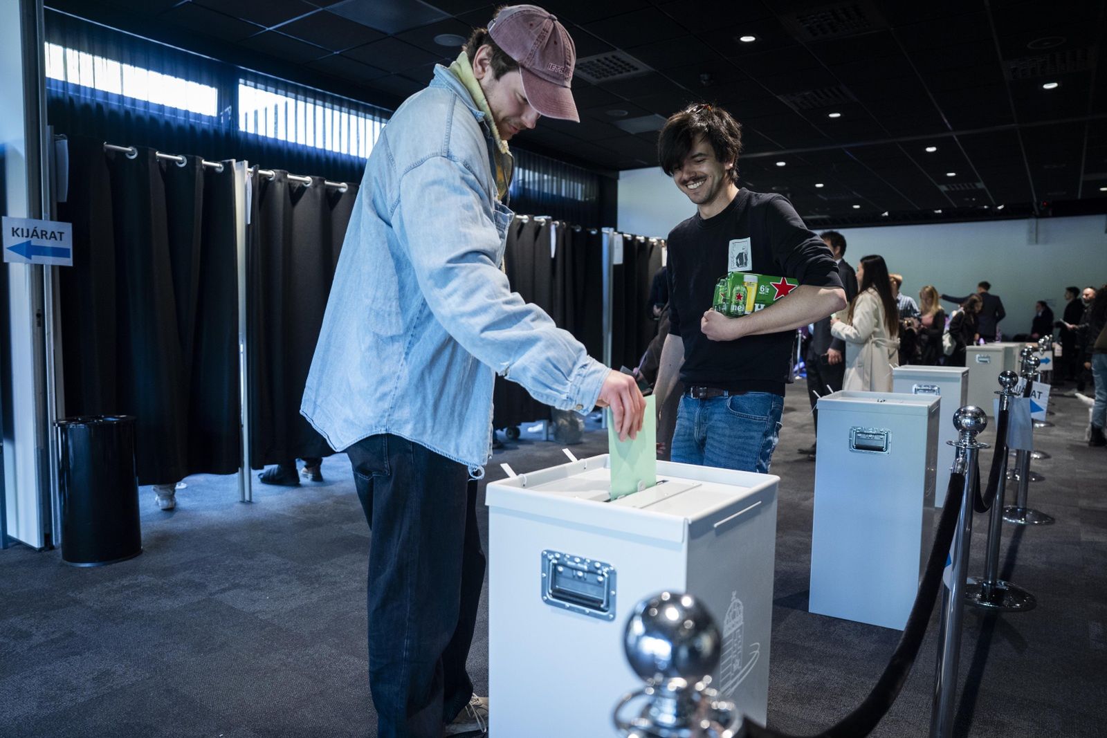 Taka była frekwencja. Zaczyna się liczenie głosów na Węgrzech