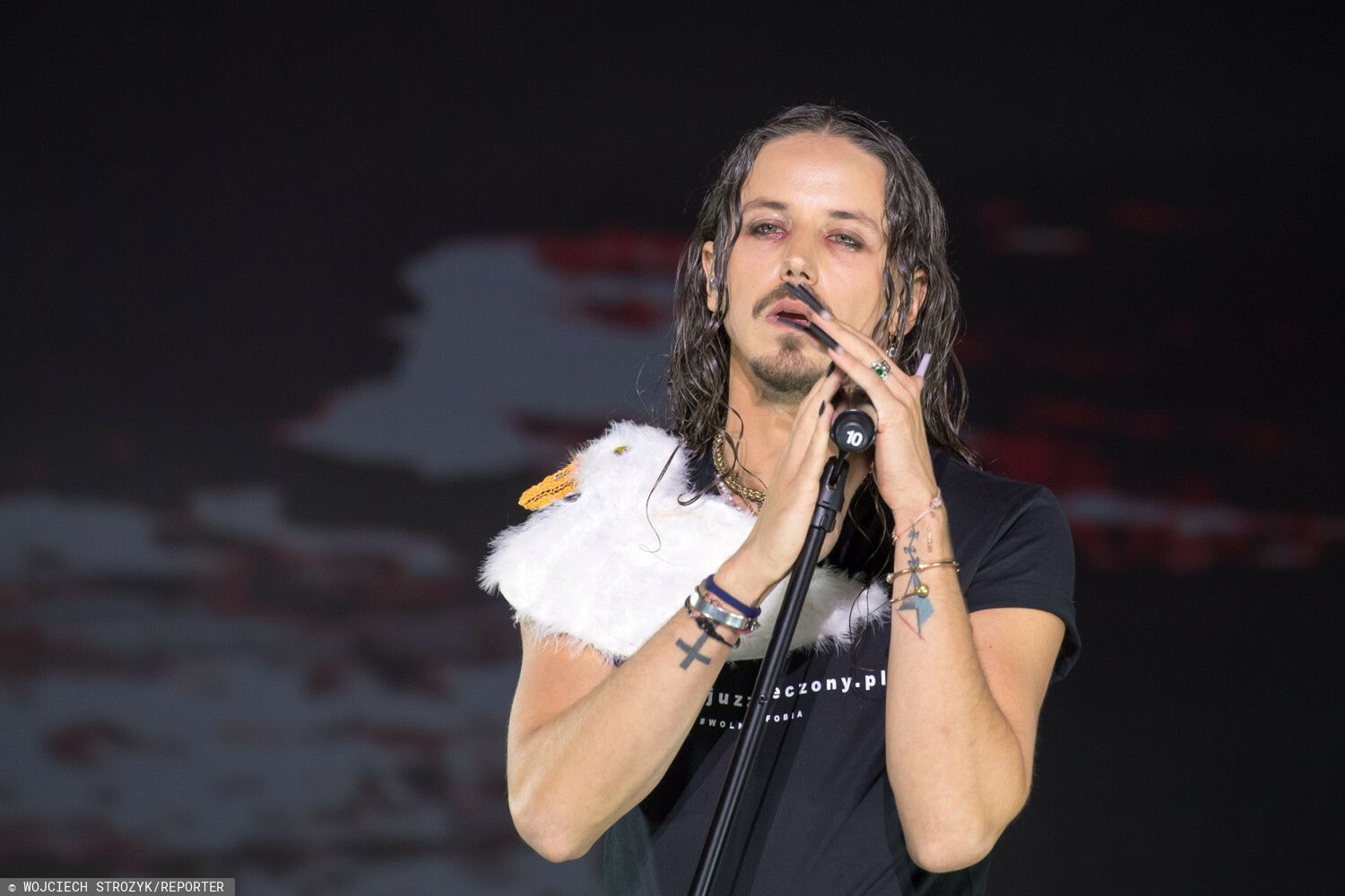 Michał Szpak w odważnej kreacji na koncercie TVN