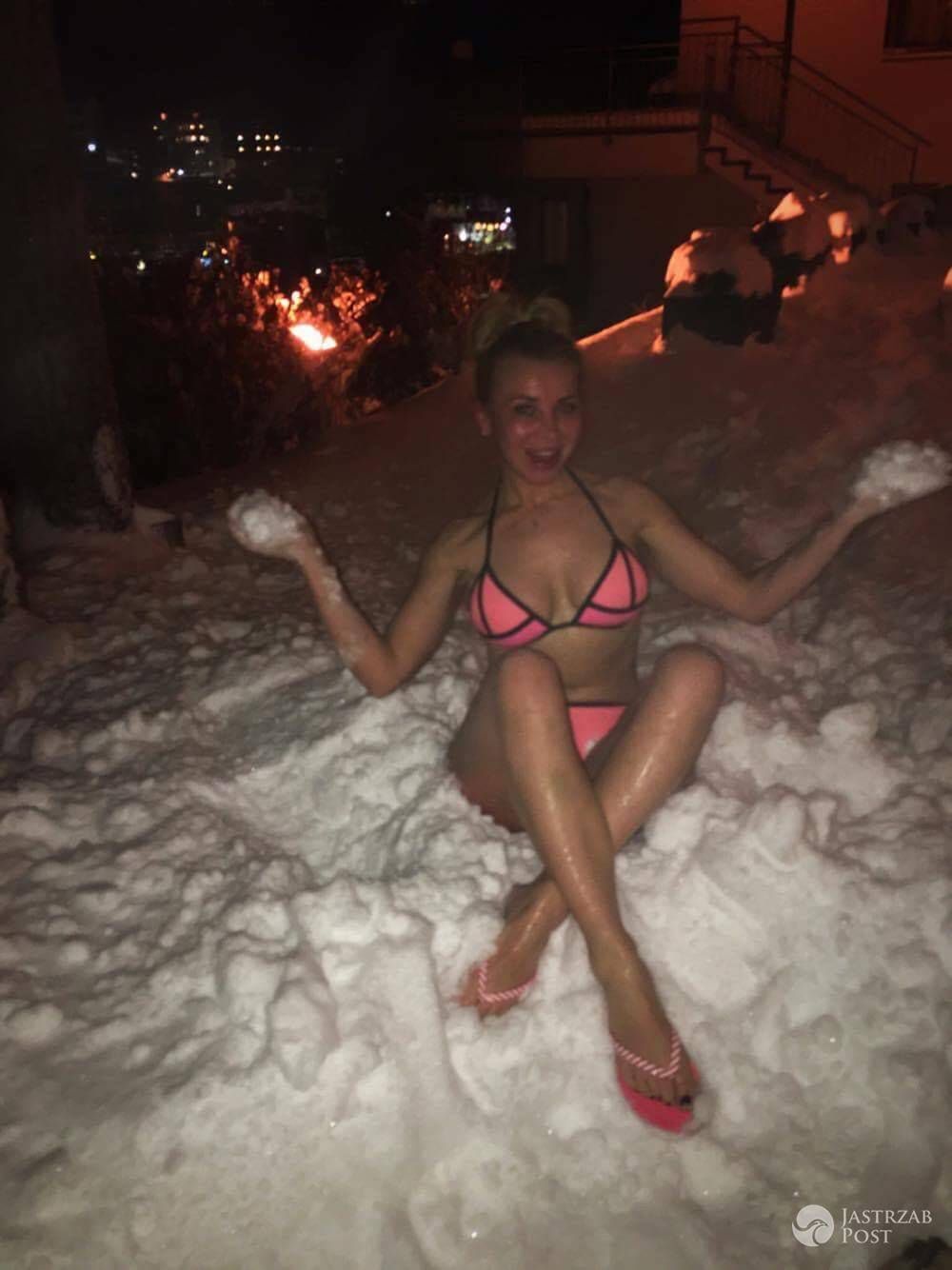 Lidia Kopania w bikini na śniegu