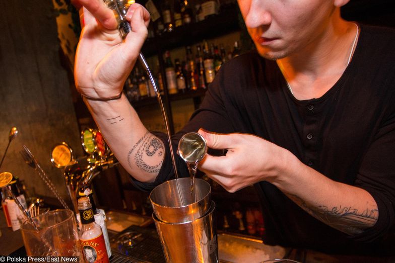 Nie jest tajemnicą, że na rynku brakuje dobrych i profesjonalnych kelnerów i barmanów