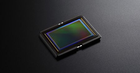 Sony IMX382 to malutka matryca, która może nagrywać i śledzić z prędkością 1000 kl./s