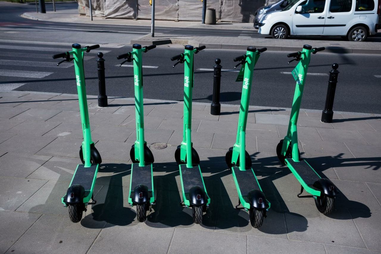 Hulajnoga elektryczna. Jakie przepisy obowiązują w 2025 roku?