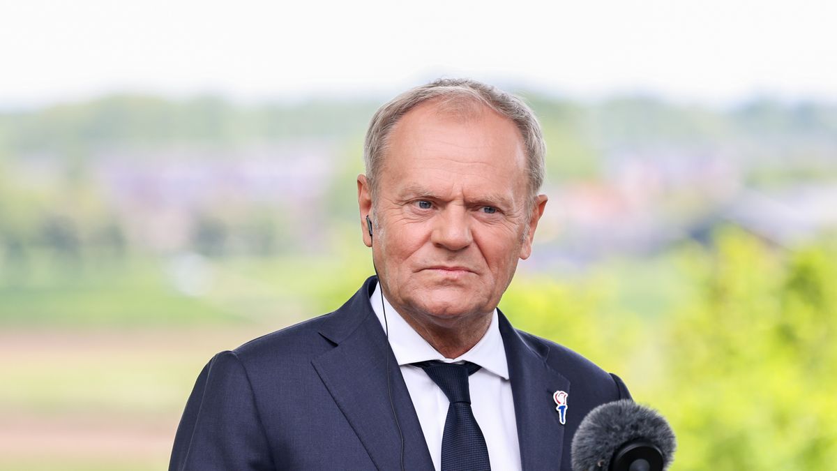 Donald Tusk
Oosterbeek, Holandia, 05.05.2025. Premier RP Donald Tusk podczas konferencji prasowej w Oosterbeek, 5 bm. Trwaj� obchody 80. rocznicy wyzwolenia Holandii spod okupacji niemieckiej. (ad) PAP/Albert Zawada
Albert Zawada
80 80., obchody, polityk, polityka, rocznica wyzwolenia Holandii, spotkanie, wizyta, dyplomacja, zagraniczna