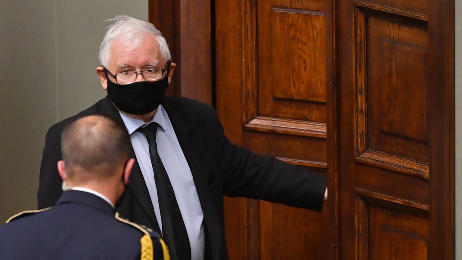 Wybór RPO i ustawa o ochronie zwierząt. PiS zmienia plany