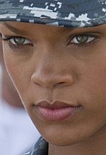 ''Battleship: Bitwa o Ziemię'': Zobacz Rihannę w mundurze [foto]