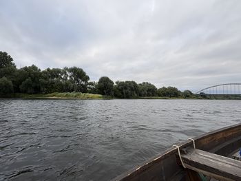 Toruń z perspektywy Wisły. Rejs na ptaki z Toruńskimi Flisakami pozwala odkryć miasto na nowo
