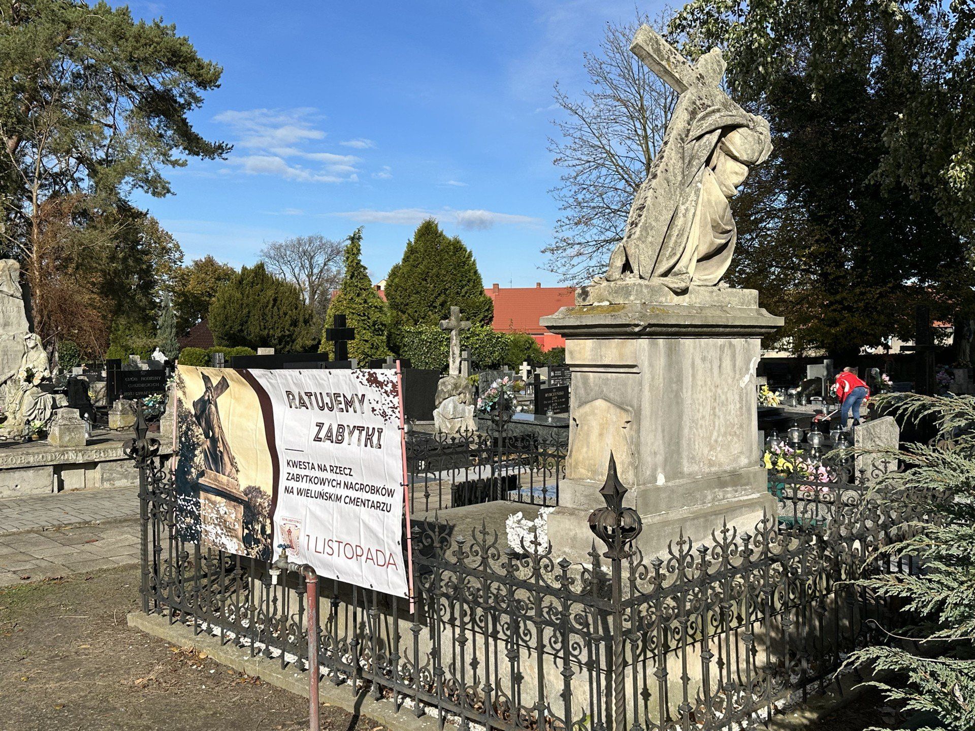 Kwesta na rzecz ratowania zabytkowych nagrobków