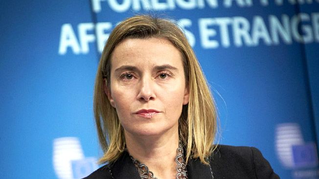 Przewodnicząca unijnej dyplomacji Federica Mogherin wyraziła ubolewanie z powodu wznowienia sankcji