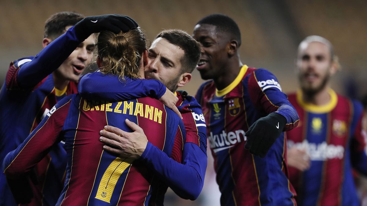 PAP/EPA / Jose Manuel Vidal  / Na zdjęciu: piłkarze FC Barcelona