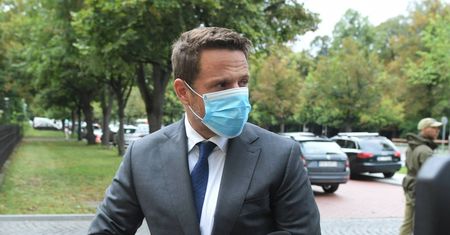 Prokuratura na wojnie z Trzaskowskim. Poszło o strefy płatnego parkowania