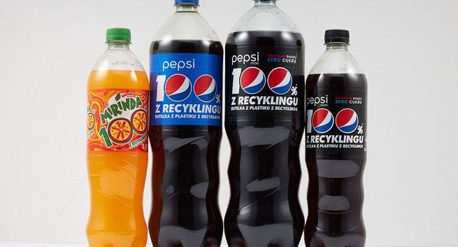 Pepsi w butelkach w 100% z recyklingu