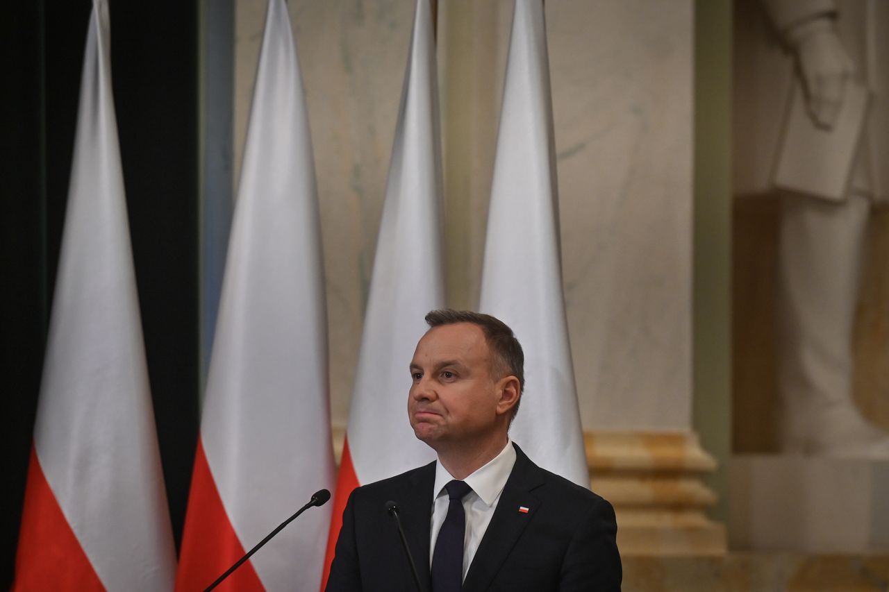 "Zrobiło się nerwowo". Gorąco w Pałacu po wywiadzie Dudy