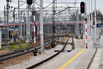 Pijany dyżurny ruchu na stacji w Miłosławiu pod zarzutem