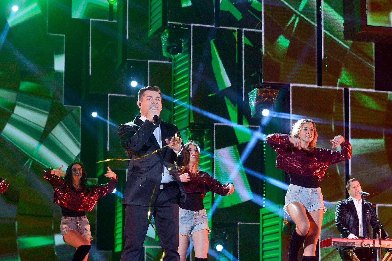 Zenon Martyniuk i Akcent - Przez Twe Oczy Zielone - Sylwester 2017 TVP, Zakopane