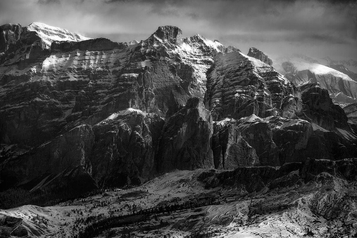 Monumentalne czarno-białe Dolomity na zdjęciach Przemysława Kruka 9