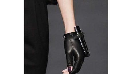 Komórkomania: Stylowe rękawiczki Lagerfelda dla komórkomaniaczek 1