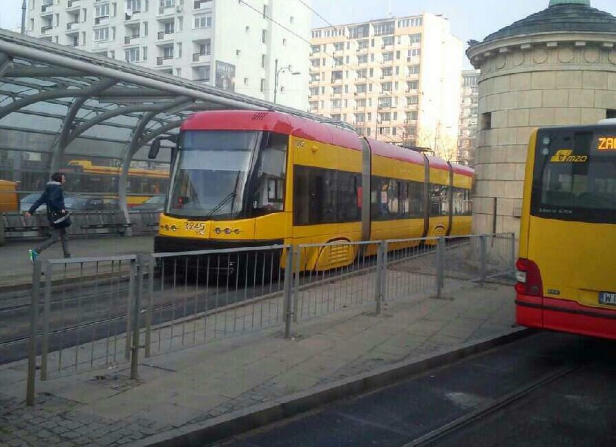 Tramwaje Warszawskie: "Monitoring w każdym wagonie"