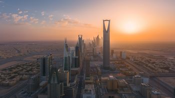 Alarm w Arabii Saudyjskiej. Dyplomaci kierowani do schronów