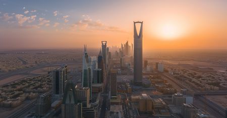 Alarm w Arabii Saudyjskiej. Dyplomaci kierowani do schronów