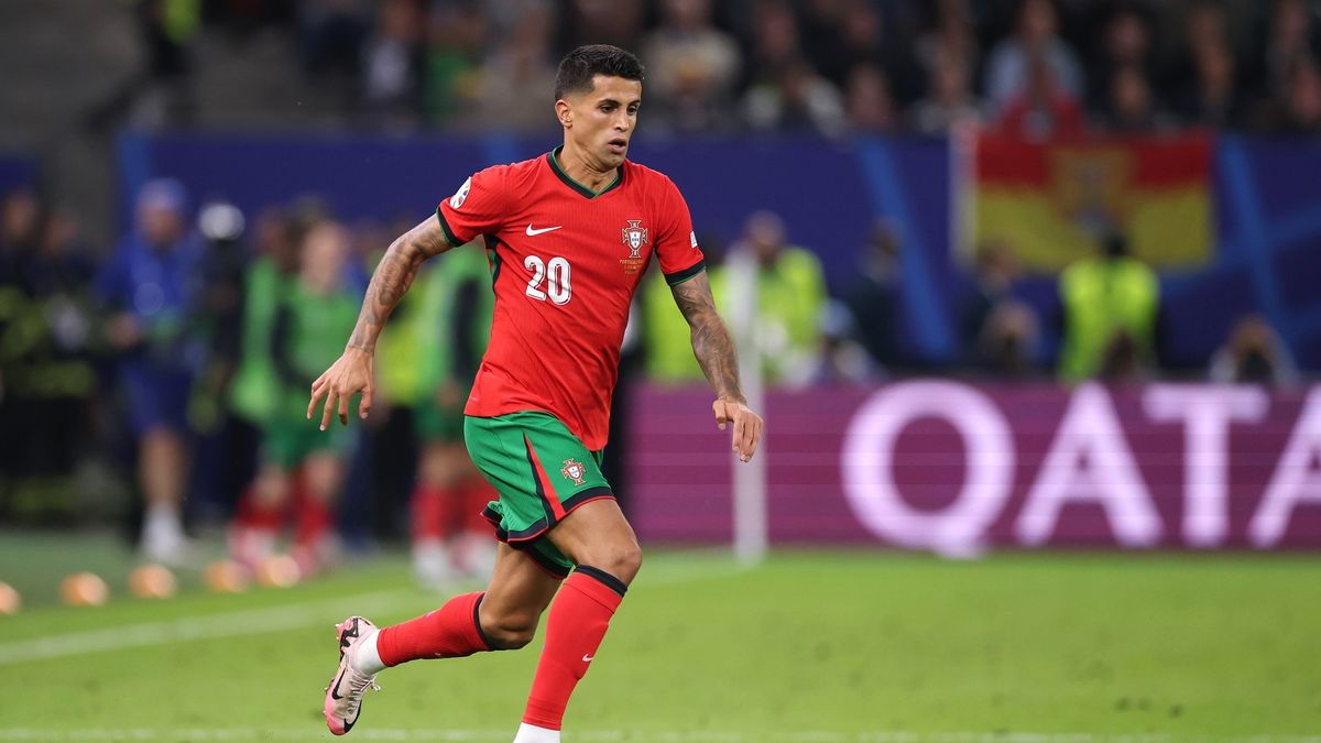 Getty Images / Alex Grimm / Na zdjęciu: Joao Cancelo.