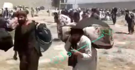 Afganistan. Talibowie wypuszczają więźniów na wolność. Szokujące nagranie