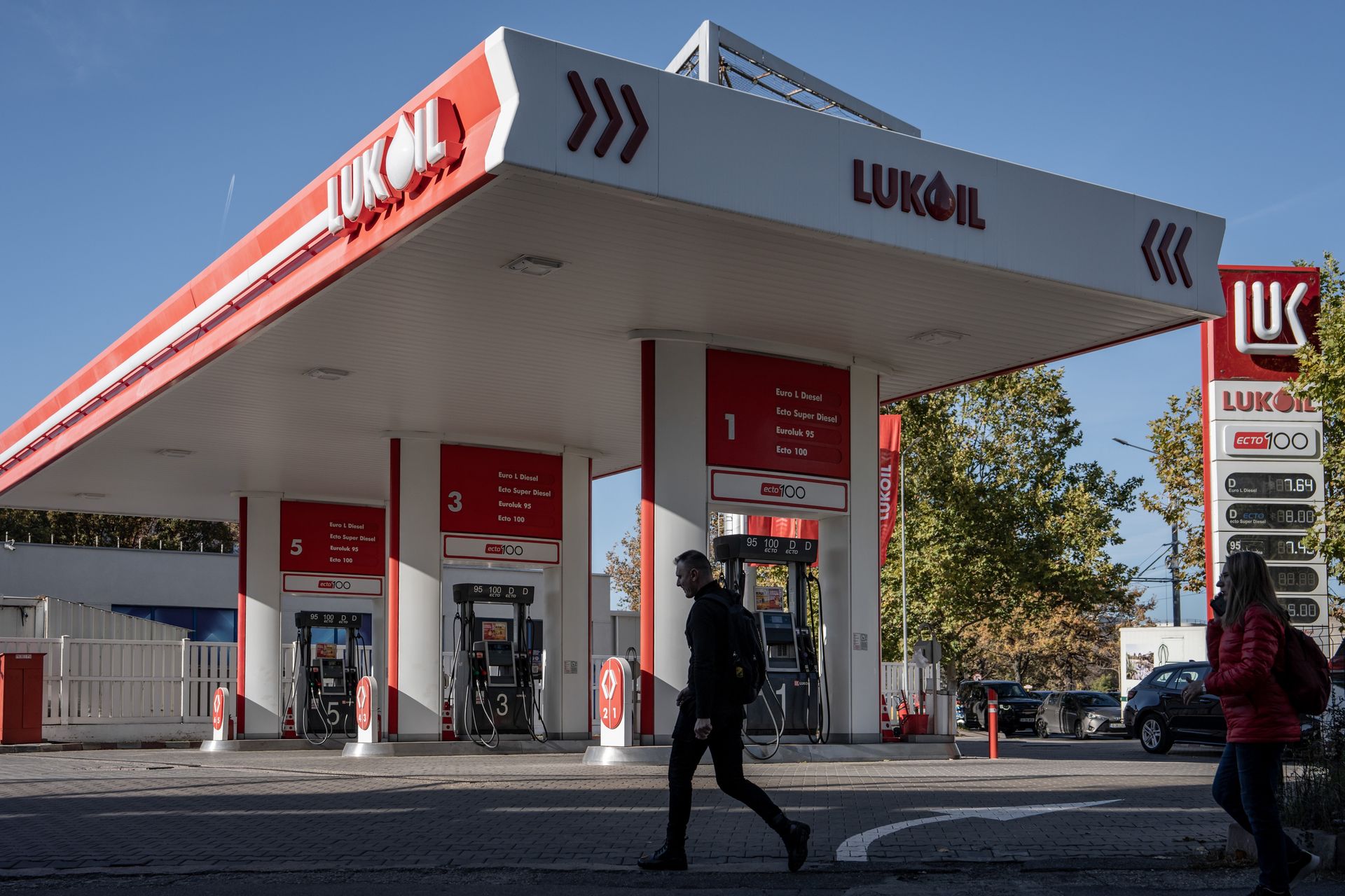 Łukoil na sprzedaż. Amerykanie przejmą aktywa rosyjskiego giganta paliwowego?