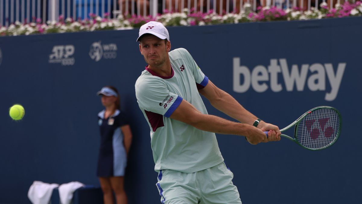 PAP/EPA / Marcin Cholewiński / Na zdjęciu: Hubert Hurkacz