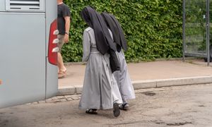 Zrzuciła habit po 8 latach. Ujawnia, co działo się w zakonie