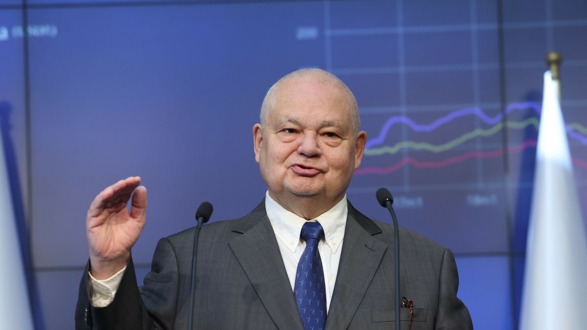 Konferencja prezesa NBP Adama Glapi?skiego
08.09.2022 Warszawa Konferencja prezesa NBP Adama Glapinskiego N/z Adam Glapinski 
fot. Jacek Dominski/REPORTER
JACEK DOMINSKI/REPORTER