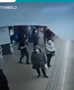 Pchnął kobietę pod pociąg brukselskiego metra. Nagranie przeraża [+18]
