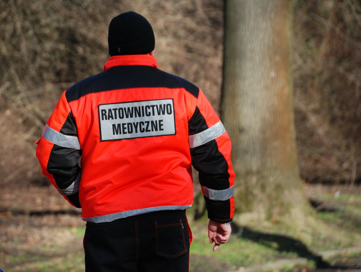 Ruda Śląska. Nietrzeźwy nastolatek zaatakował ratownika medycznego
