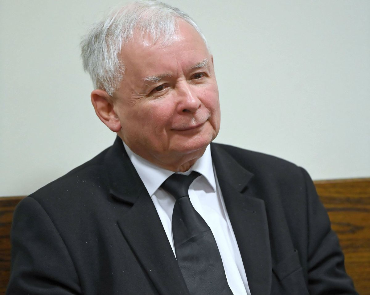 Jarosław Kaczyński złożył zawiadomienia do prokuratury. Na "Gazetę Wyborczą" i PO