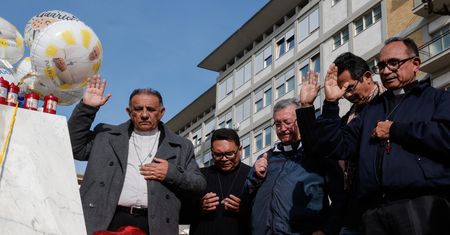 W klinice Gemelli leczą Franciszka. Prześwietliliśmy "papieski szpital"