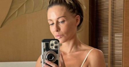 Małgorzata Rozenek w skąpym bikini odsłania SZEŚCIOPAK. Internauci chwalą: "Piękna figura"