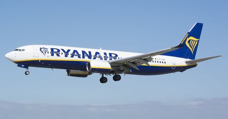 Zła wiadomość dla Polaków. Ryanair zawiesza połączenia