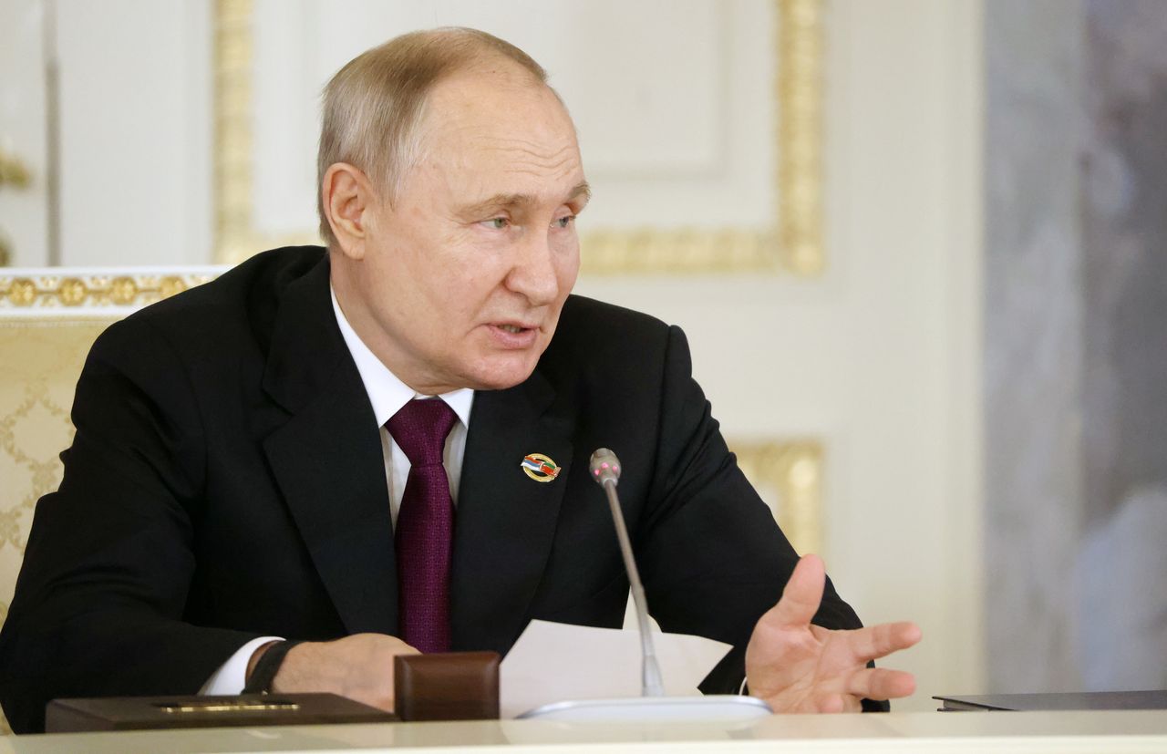 Putin officially registered his candidacy for presidential election