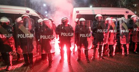 Kryzys kadrowy w policji. Mroczek wyjaśnia