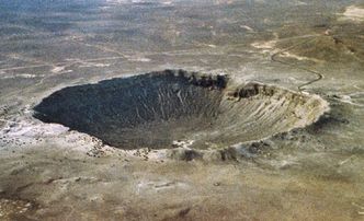 Gigantyczny krater po meteorycie. Ma 25 km średnicy!