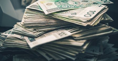Ktoś zgubił 63 tys. zł. Po odbiór zgłosiło się 20 osób. Co dalej?