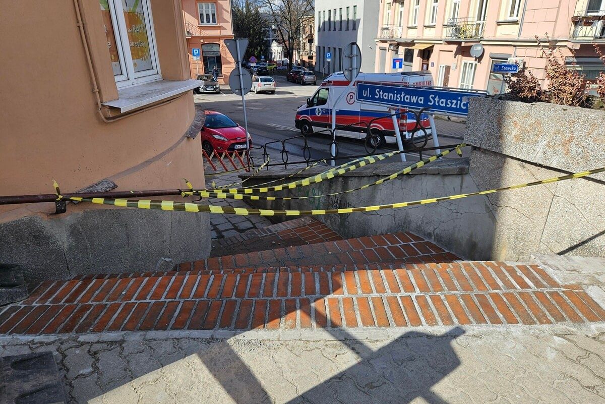 Naprawione schody u zbiegu ulic Staszica i Świętoduskiej w Lublinie