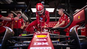 W trakcie wyścigu wściekł się na Ferrari. Teraz przeprasza