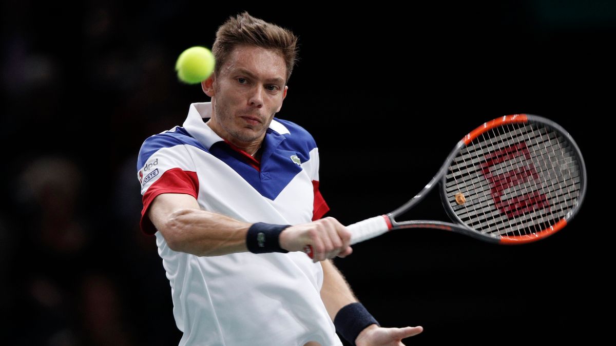 PAP/EPA / YOAN VALAT / Na zdjęciu: Nicolas Mahut