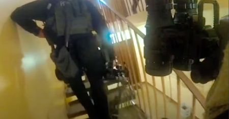 Chwile grozy w restauracji w Krakowie. Mężczyzna wszedł z bronią