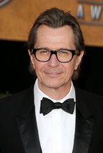 Szpieg Gary'ego Oldmana inny niż James Bond