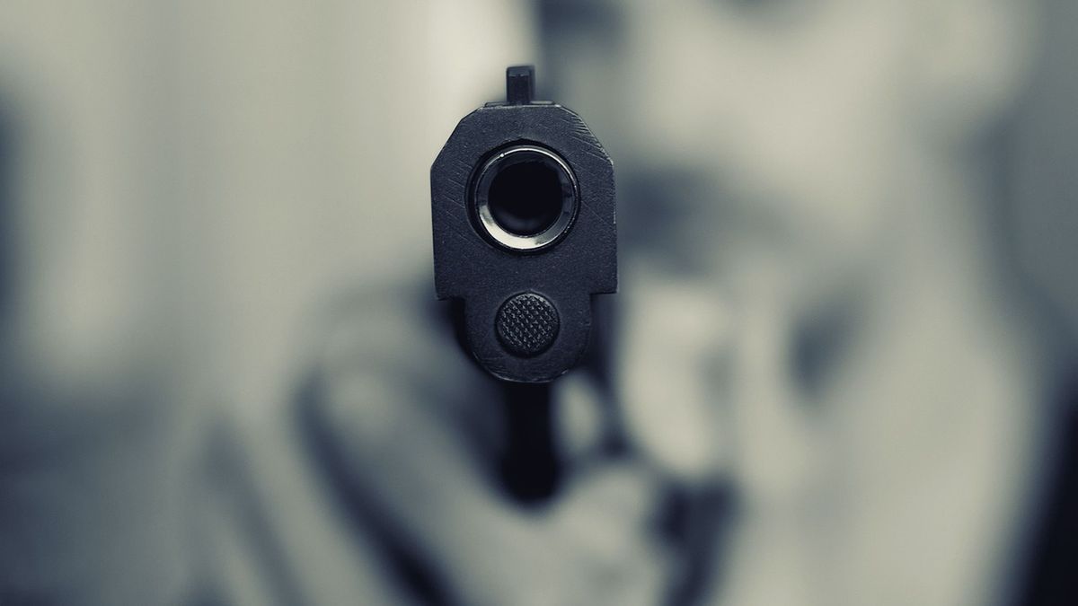 Polacy coraz częściej starają się o pozwolenie na broń. Kluby sportowe mają więcej członków.