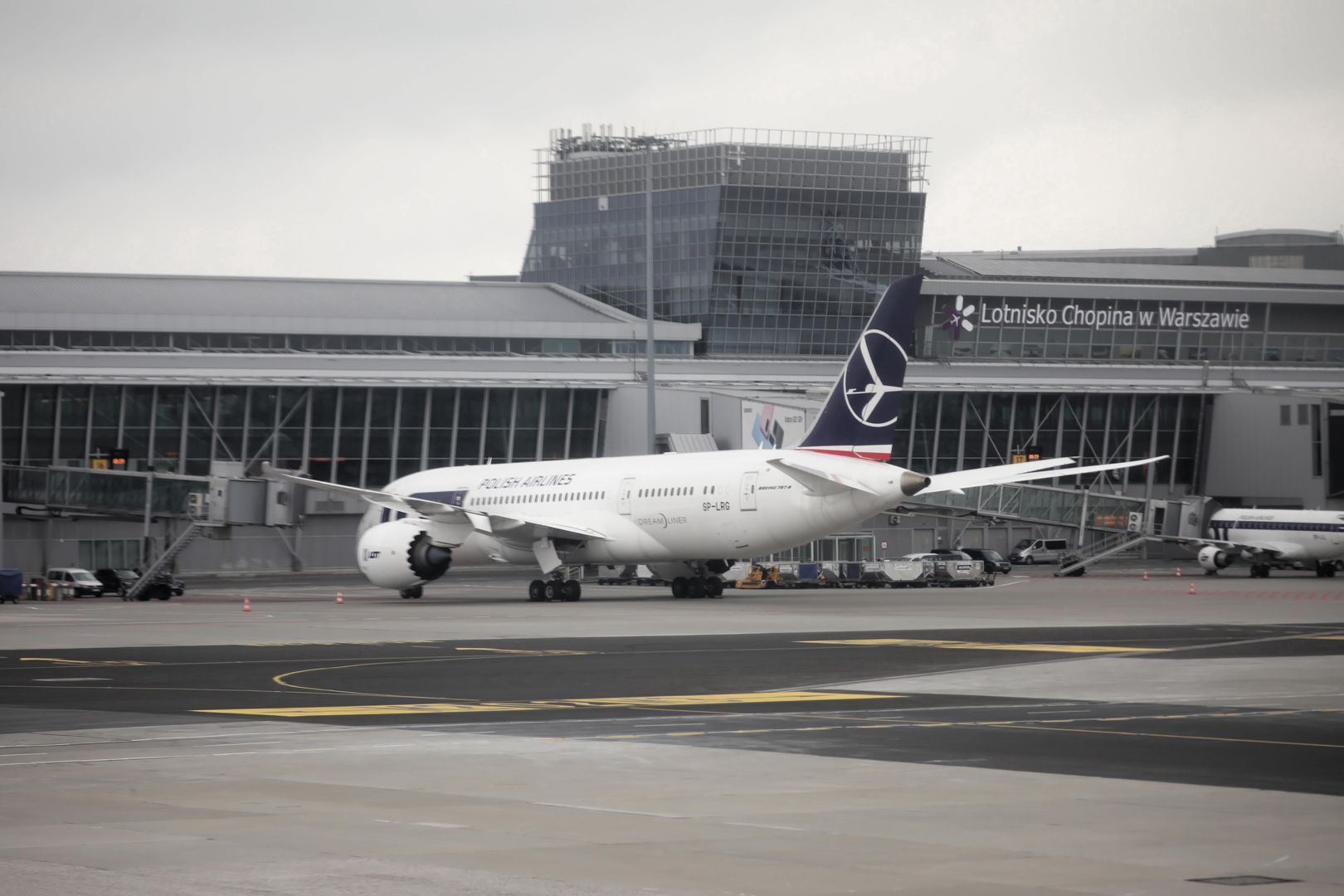 Warszawa. Lotnisko Chopina podaje najnowsze statystyki