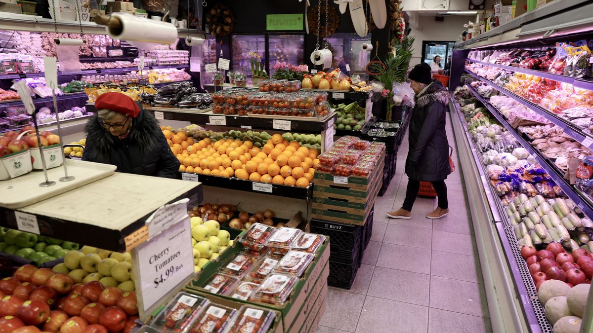 TORONTO, ONTARIO - FEBRUARY 03: Consumers shop in a grocery store on February 03, 2025 in Toronto, Ontario. People in Canada are facing the prospect of higher grocery prices due to the trade war that U.S. President Donald Trump initiated. Canada announced retaliatory tariffs and product embargos after Trump announced 25 percent tariffs on Canadian goods. (Photo by Joe Raedle/Getty Images)